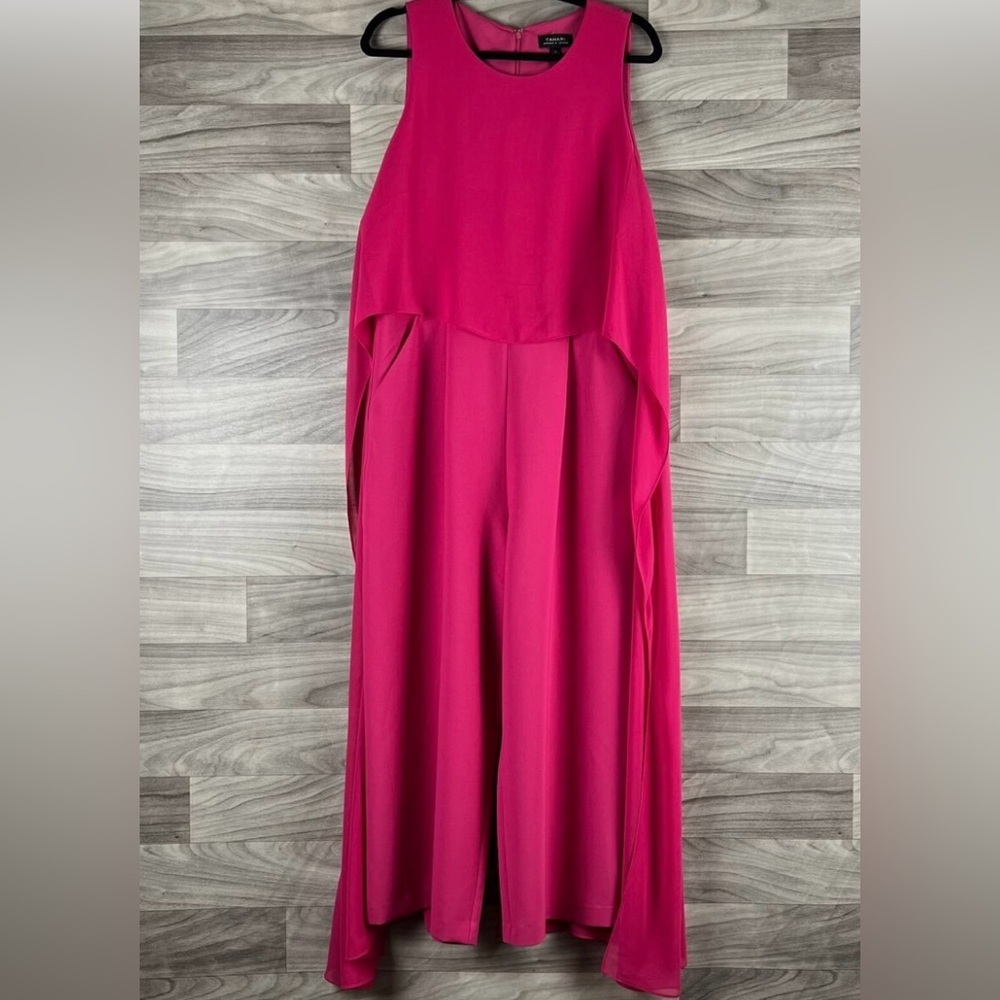 Tahari ASL Flyaway Jumpsuit (New with tag attached) Seize 12